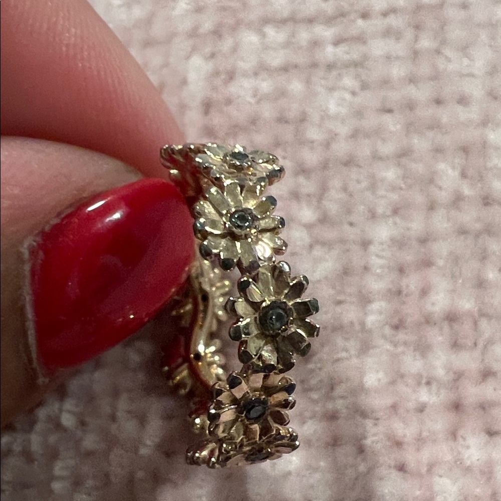Pandora Gold and Silver Daisy Ring - Picture 8 of 15